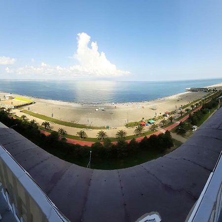 Beautiful House By The Sea Apartment Батуми Екстериор снимка