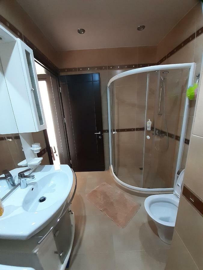 Beautiful House By The Sea Apartment Батуми Екстериор снимка