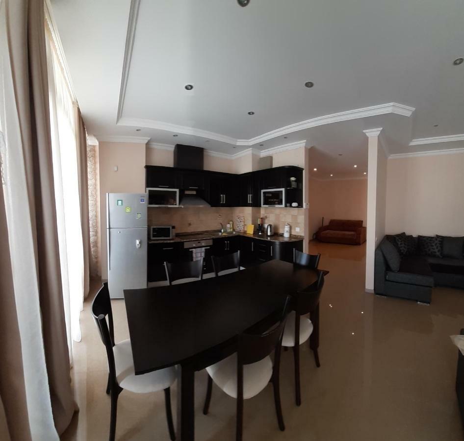 Beautiful House By The Sea Apartment Батуми Екстериор снимка